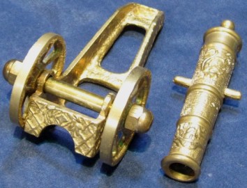 CAÑON MINIATURA BRONCE 14CMS 005